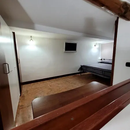 Perry Apartamento Nápoles